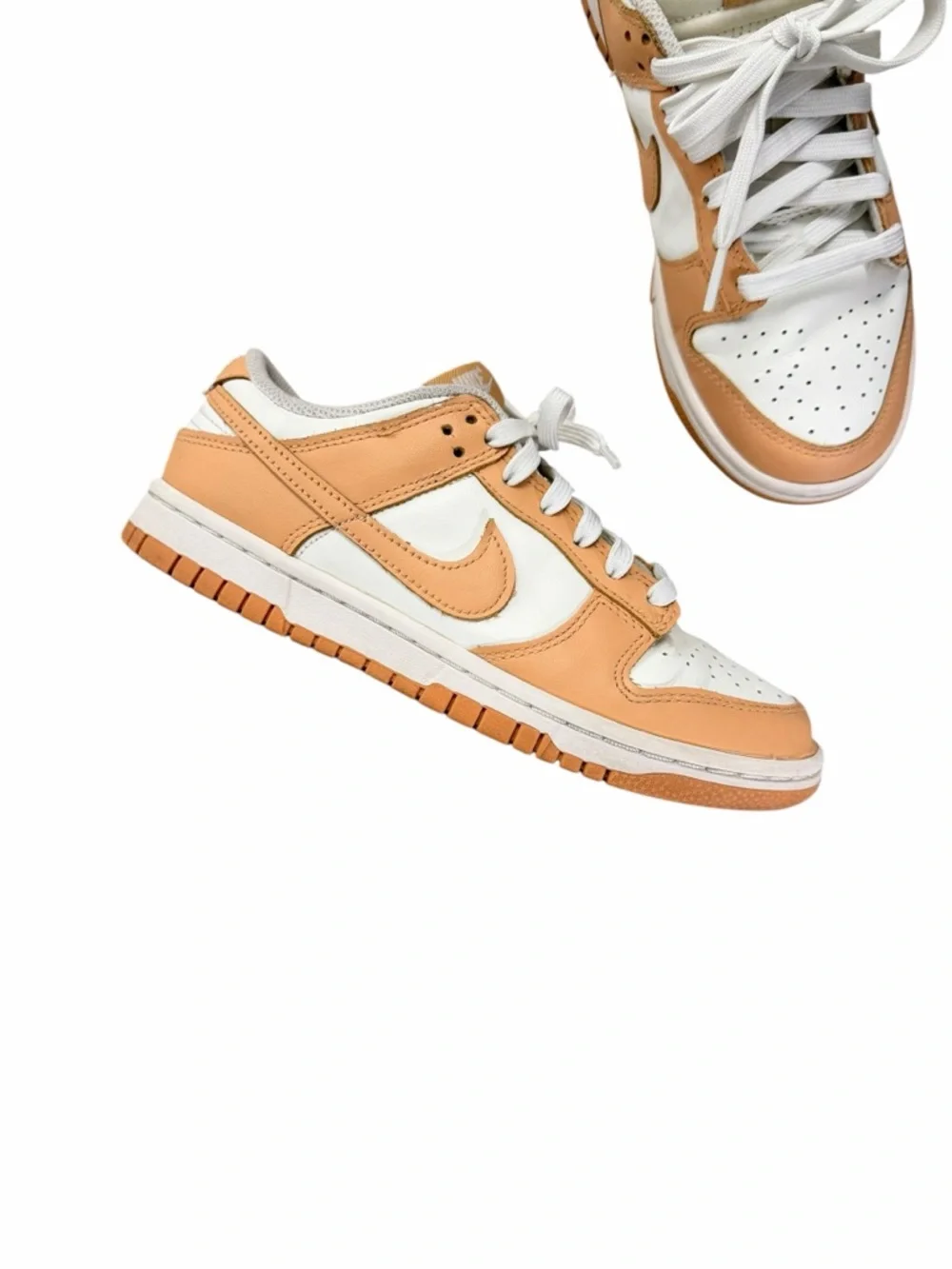 Nike Women’s Dunk Low Shoes - Picture 2 of 7